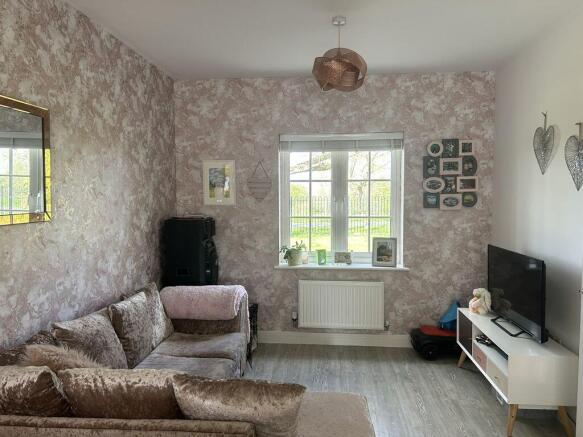Headley Meadow, Shortstown photo 4
