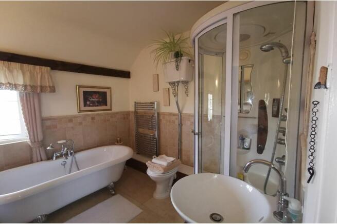 Cottage Bathroom