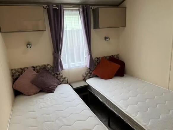 2 bed Park Home for sale Image 6