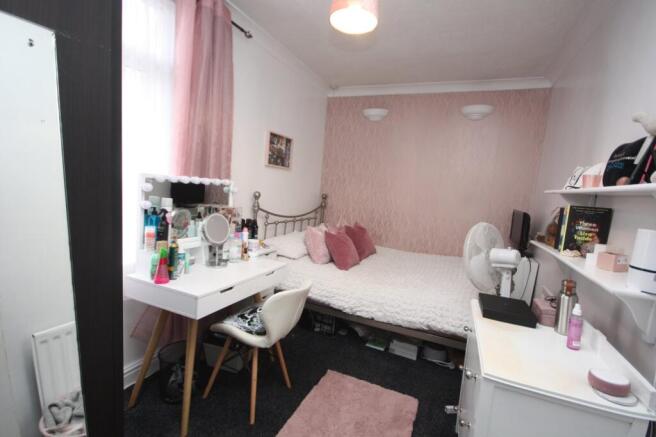 3 bed Terraced for sale Image 12
