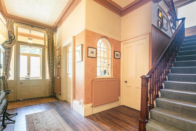 4 bed Semi-Detached for sale Image 10