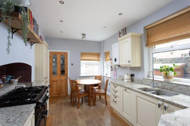 3 bed Terraced for sale Image 7