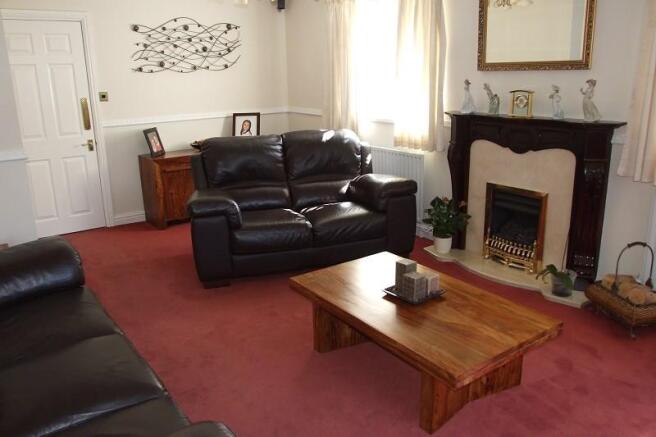 Lounge/Dining Room