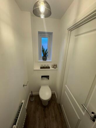 3 bed Detached to rent Image 8
