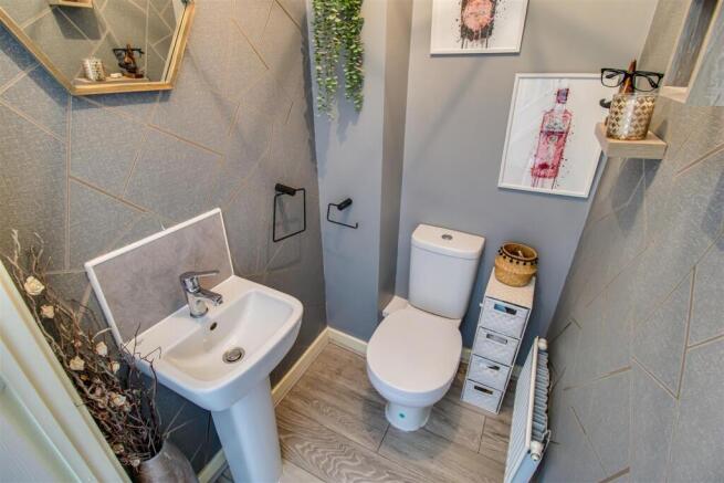 3 bed Town House for sale Image 5