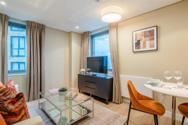 8449396-interior05.jpg