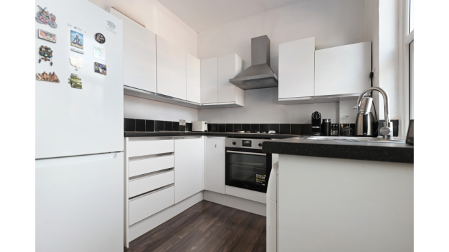 2 bed Terraced for sale Image 7
