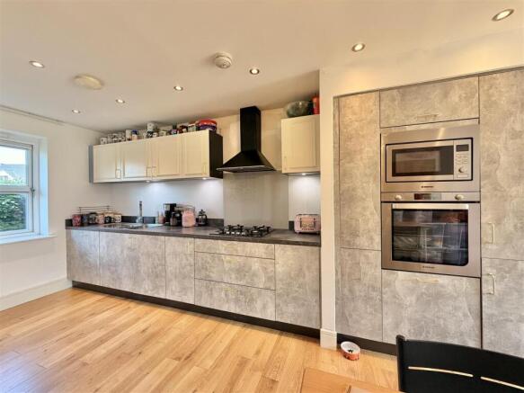 Castlehill Crescent, Ferniegair, Hamilton photo 4