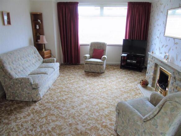 Lounge1.JPG