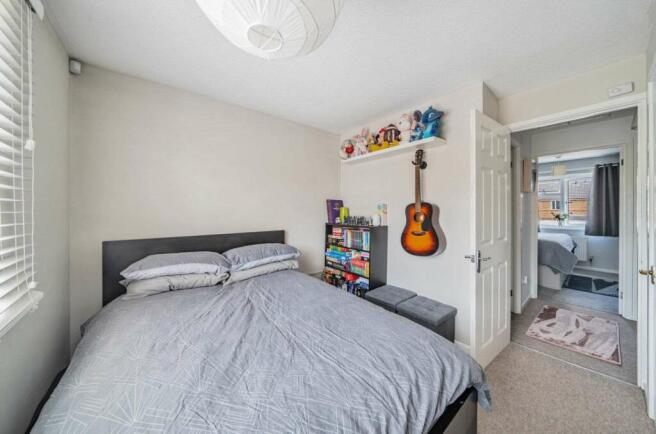 Bedroom 2 (Double)