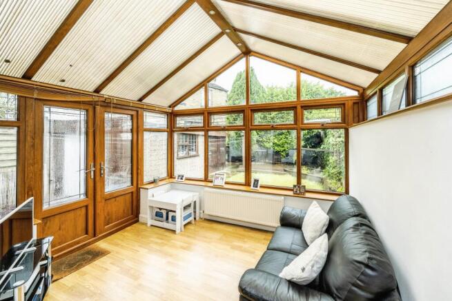 3 bed Semi-Detached for sale Image 8