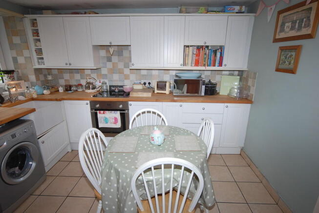 KITCHEN DINER