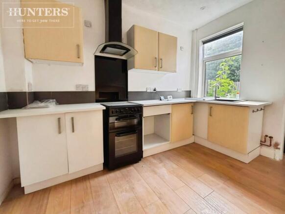 2 bed Terraced to rent Image 4