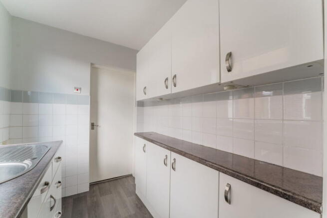 2 bed Terraced for sale Image 7