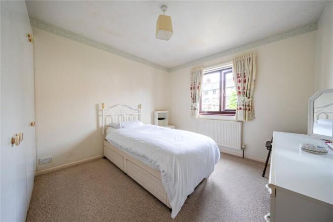 2 bed Apartment for sale Image 6