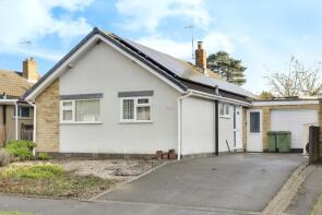 77, Chestnut Road, Leicester LE3 8DD