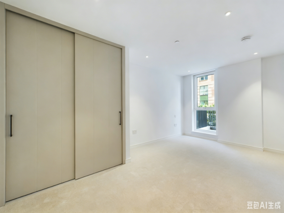 Iris House, Cedrus Avenue, Southall, Middlesex, UB1 photo 4