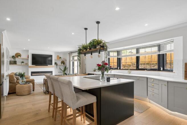 Kitchen/ Diner/ Lounge