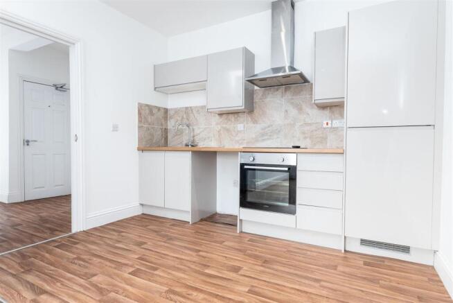 Flat 2, 48 Derby Road, Stapleford-2.jpg