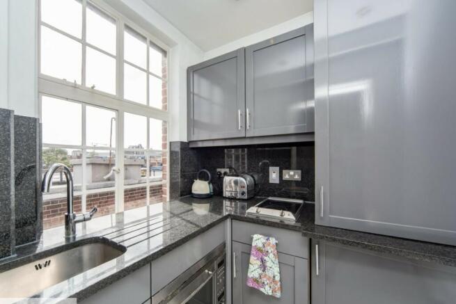 Flat 7, Windsor Court, Jubilee Place, Chelsea, SW3 3TB