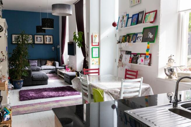Lounge/Dining Room