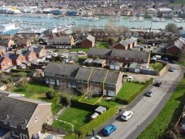 24, Fraser Close, Cowes PO31 7QB
