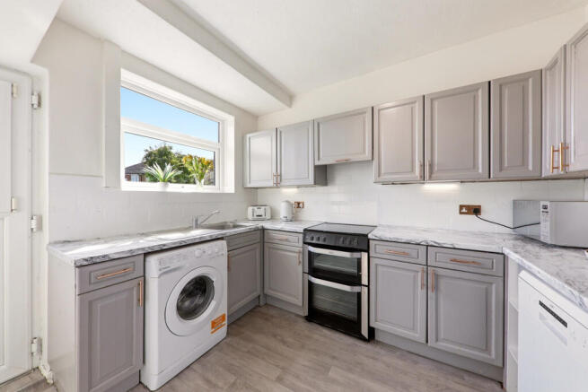 3 bed Semi-Detached for sale Image 7