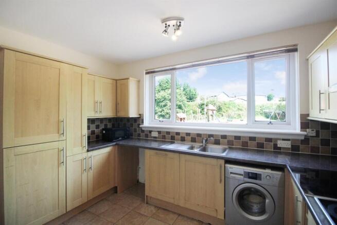 07 - Kitchen 3.jpg