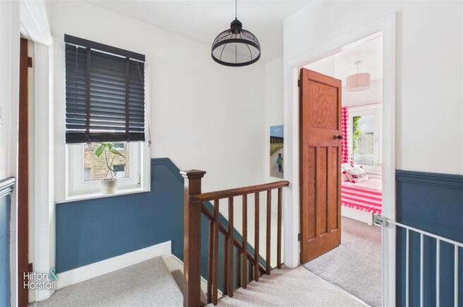 3 bed Semi-Detached for sale Image 11