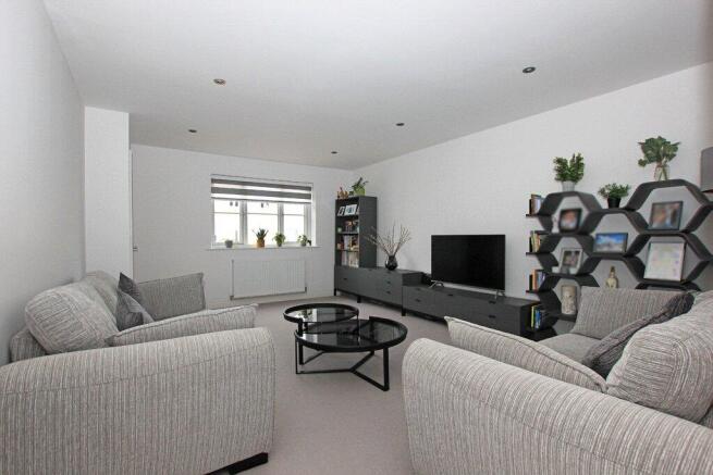 3 bed Semi-Detached for sale Image 5