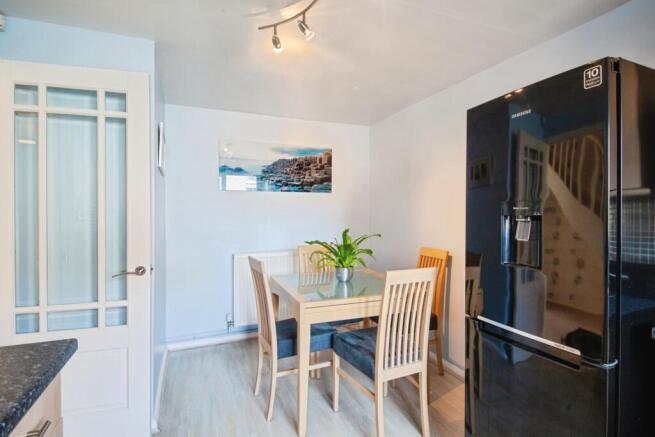3 bed Semi-Detached for sale Image 5