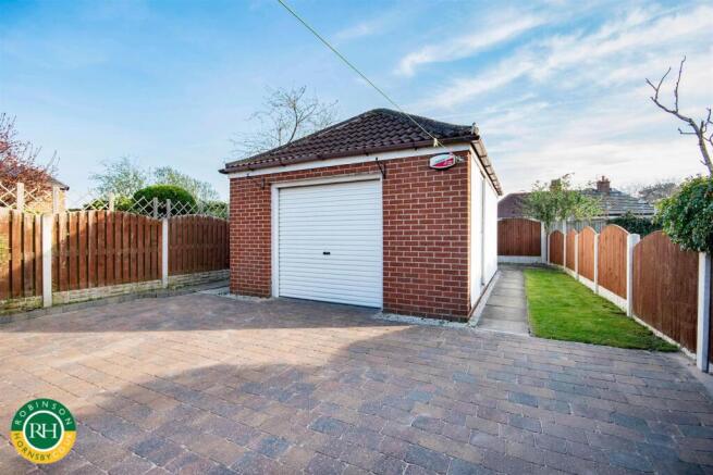 3 bed Semi-Detached for sale Image 12