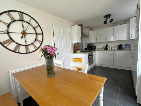 Kitchen/Dining room