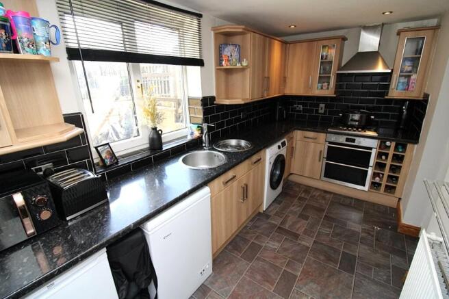 3 bed Semi-Detached for sale Image 5