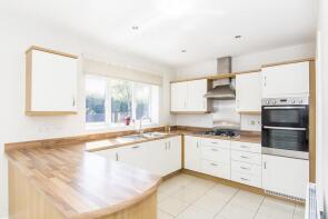 6, Devana Way, Leicester LE8 9AE