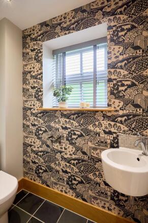 3 bed House for sale Image 11