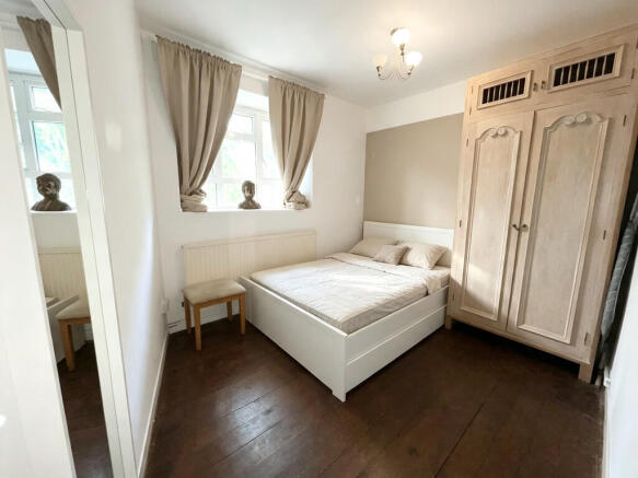 Bedroom (4)