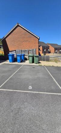 2 bed Apartment for sale Image 12