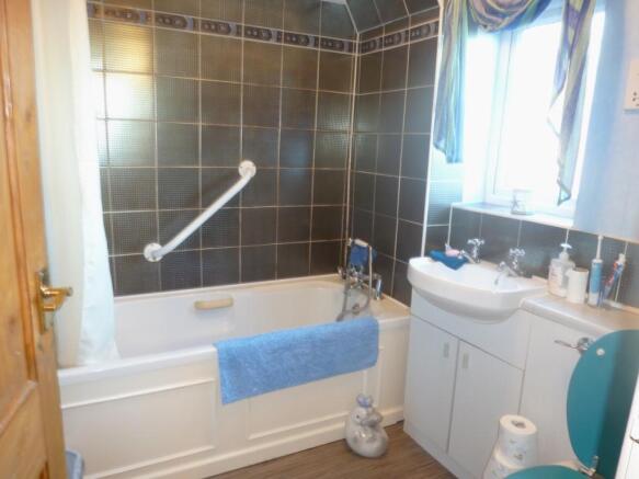 Photo 10
