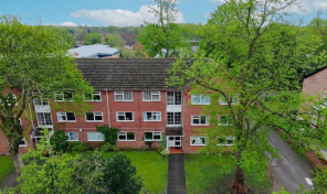 11, Eastview, Brooklands Crescent, Sale M33 3NB