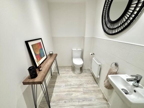 3 bed Semi-Detached for sale Image 10