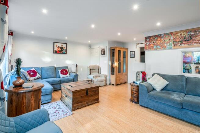 2318 Stratford Road-2_lo.jpg