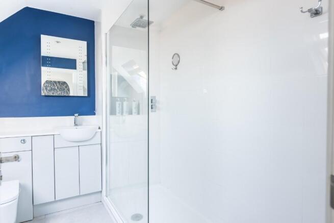 Bed One Ensuite