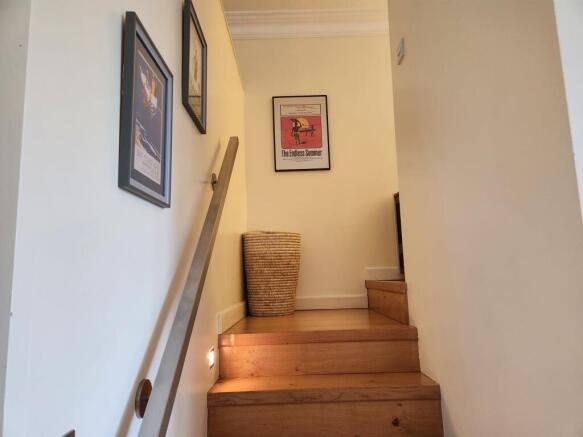 1 bed Apartment to rent Image 12