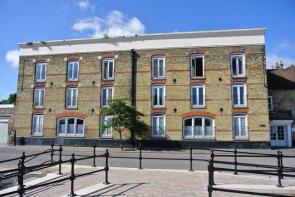15, Gardners Quay, Upper Strand Street, Sandwich CT13 9DH
