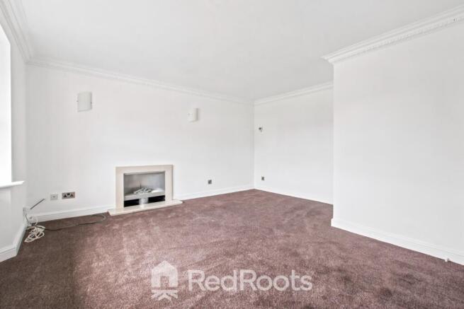 4 bed Detached to rent Image 4