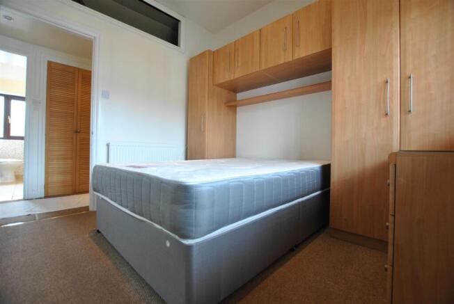 201 St John Bedroom.JPG