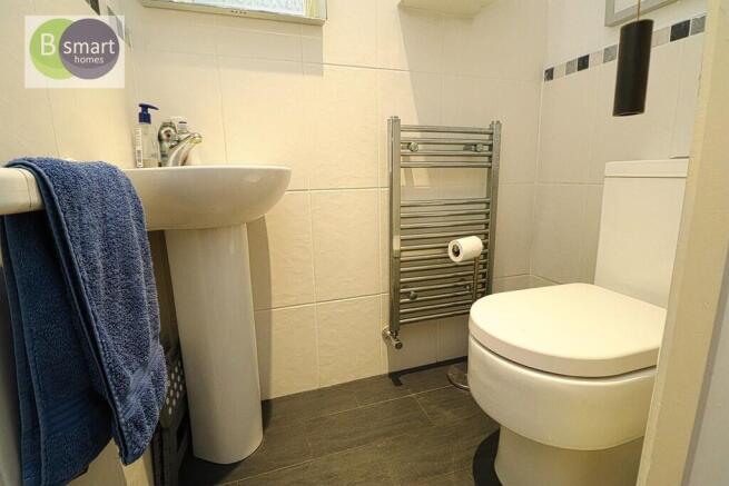 4 bed Detached for sale Image 8
