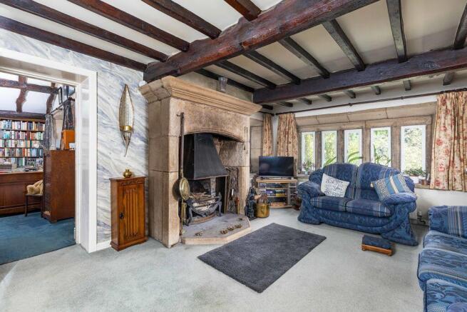 6 bed Detached for sale Image 4