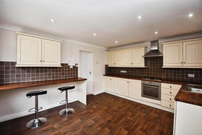 2 bed Semi-Detached for sale Image 8